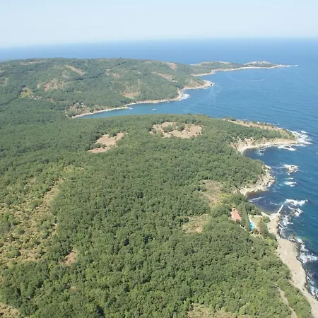 Почивна База Хелиос Szálloda