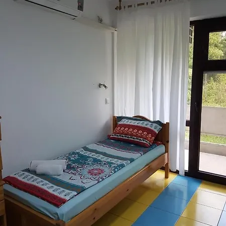 Почивна База Хелиос Hotel *