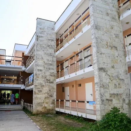 Hotel Почивна База Хелиос Primorsko
