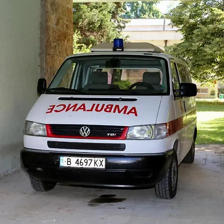 Почивна База Хелиос 호텔 *